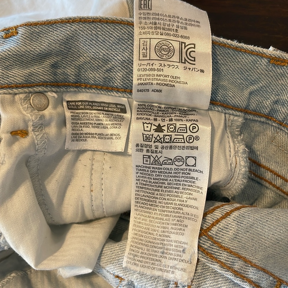 Levi’s Premium Reworked Jeans - Picture 12 of 14